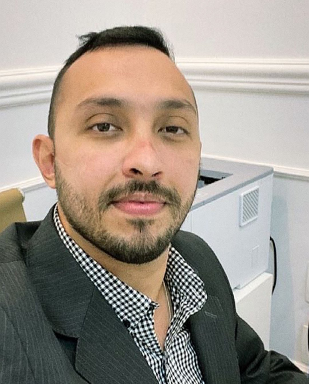 Dr. Lucas Peixoto Sales