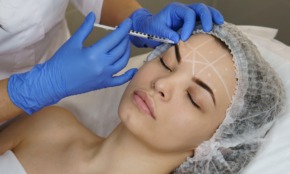 Fluxo clínico com personalização na harmonização facial em etapas