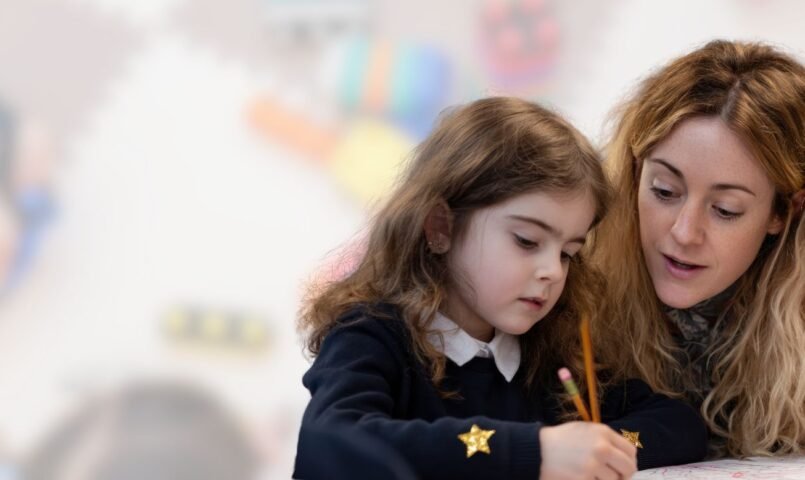 O papel do educador nos primeiros anos de vida: entre o cuidado e a intencionalidade pedagógica.​