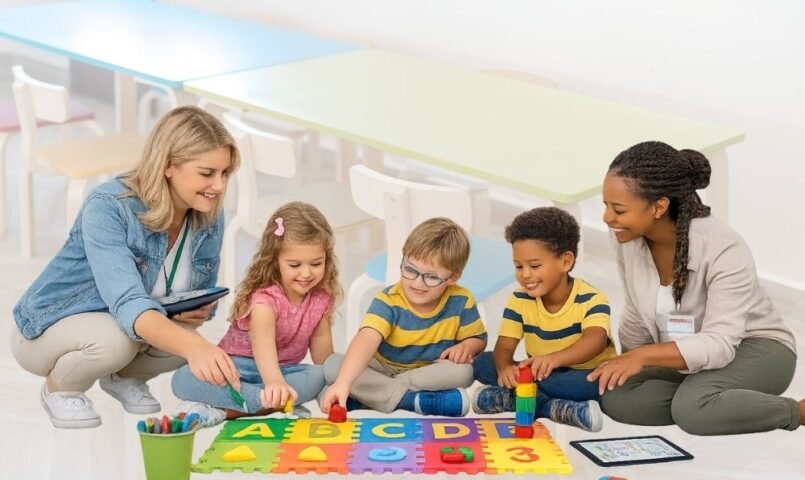 O olhar que emancipa: fundamentos da observação na Educação Infantil