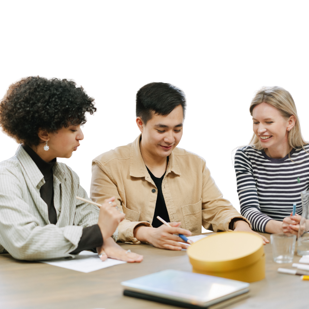 Professor estimulando a autonomia na infância