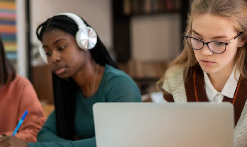 Quais as vantagens de fazer pós-graduação EAD em relação ao presencial?