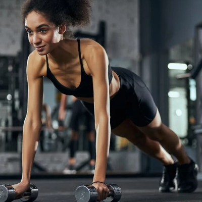 [Imagem de análise biomecânica do movimento no exercício]