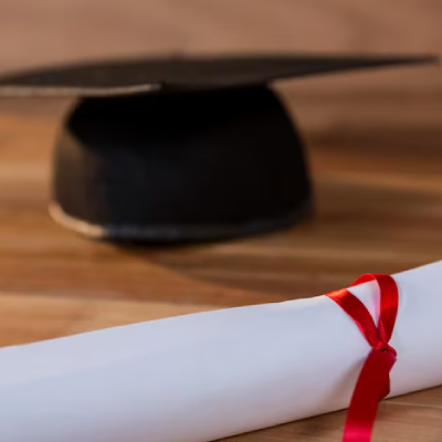 Diploma de pós-graduação reconhecido pelo MEC com garantia de validade nacional