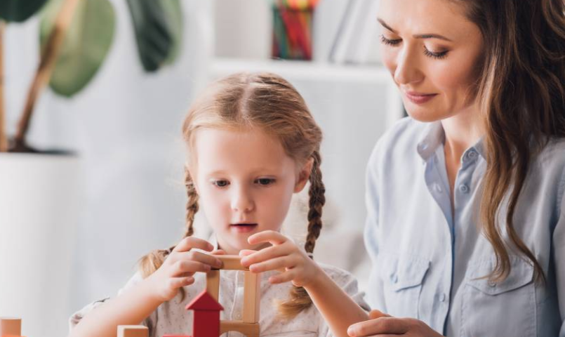 Como a neuropsicopedagogia clínica auxilia em casos de TDAH, TEA e dislexia