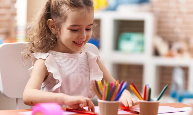 Organização sensorial do espaço: como variações ambientais influenciam permanência e exploração