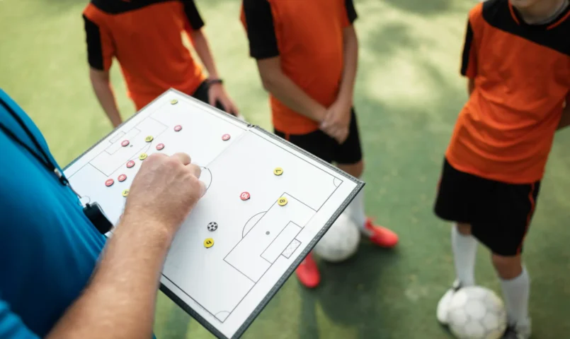 Futsal e futebol: por que a tomada de decisão muda conforme o espaço de jogo