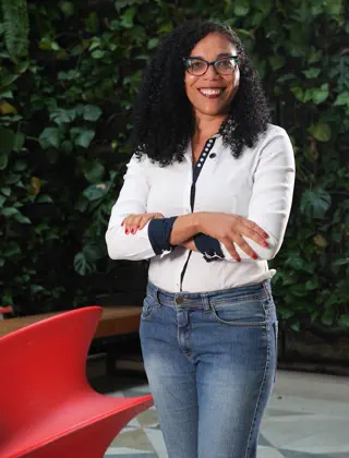 Prof.ª Ma. Renata Pinto